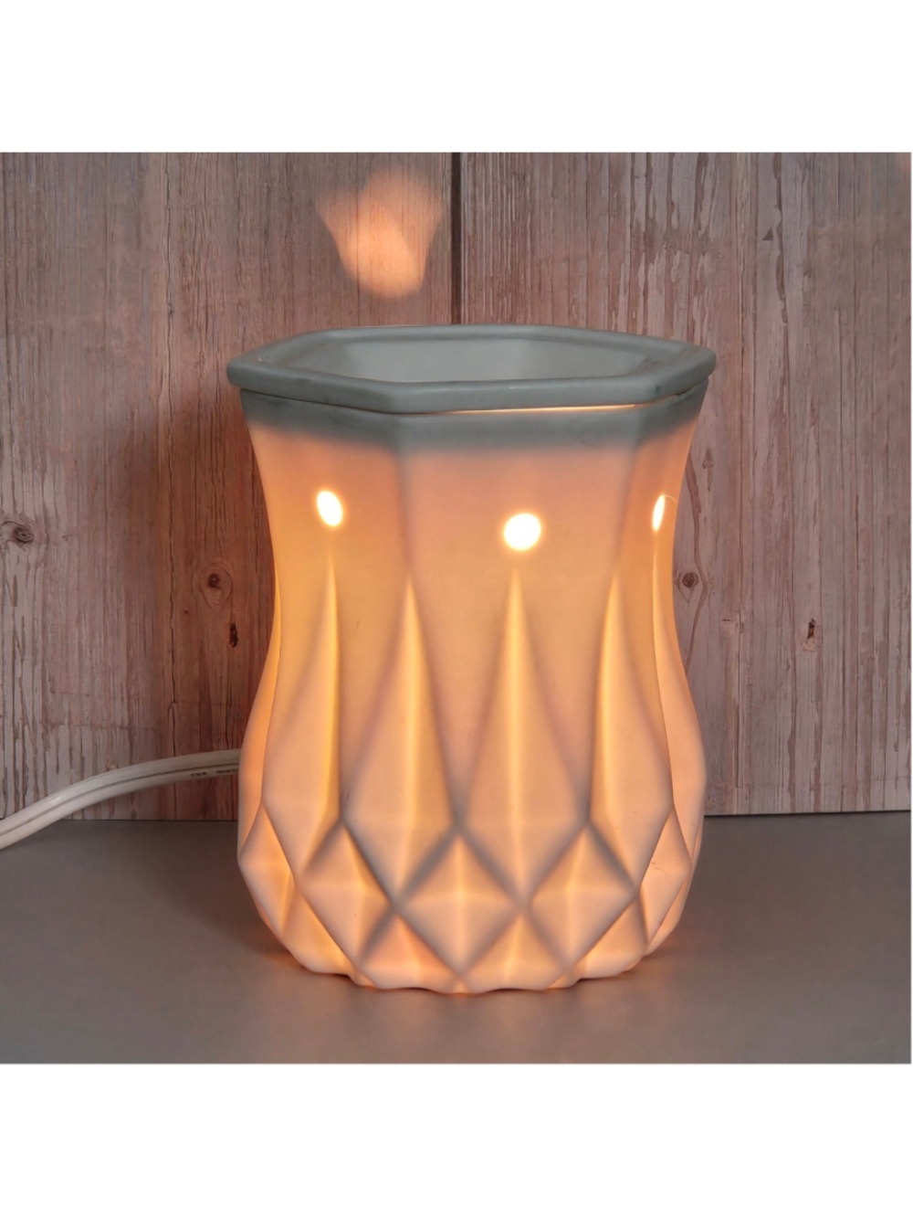 Scentsy Alabaster Warmer White Ceramic Geometric Electric Wax Warmer Retired - Picture 6 of 6